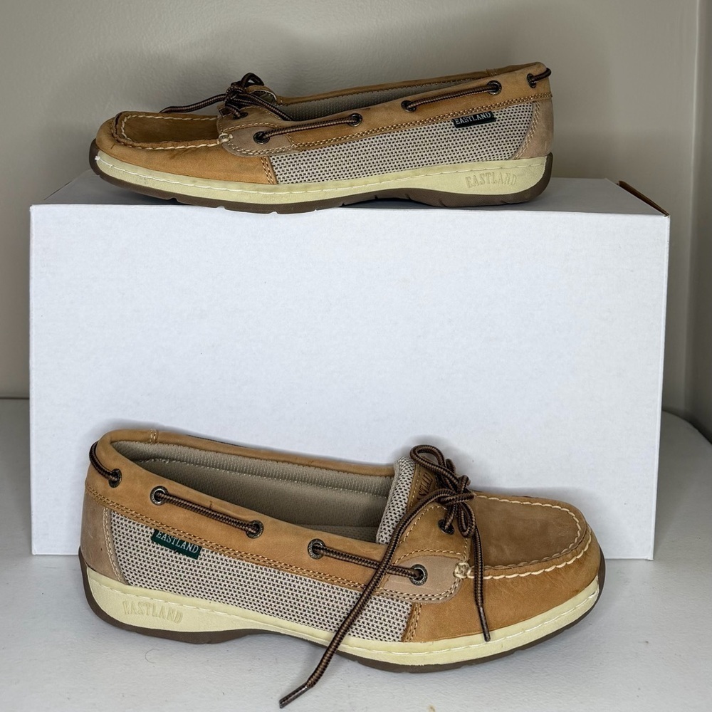 Eastland Sz 10 Women's Tan and Brown Boat Shoes